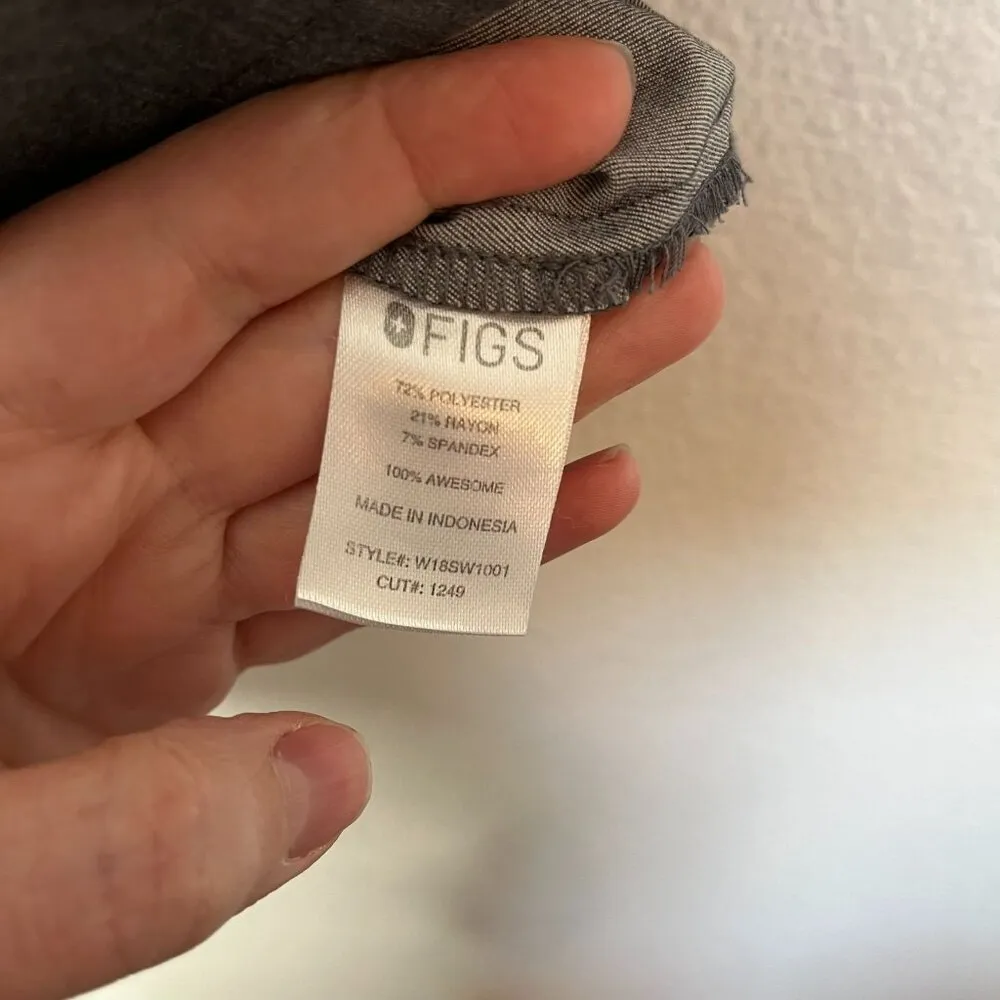 Figs Technical Collection Gray Scrub Top S style W18SW1001 short sleeve - Image 6