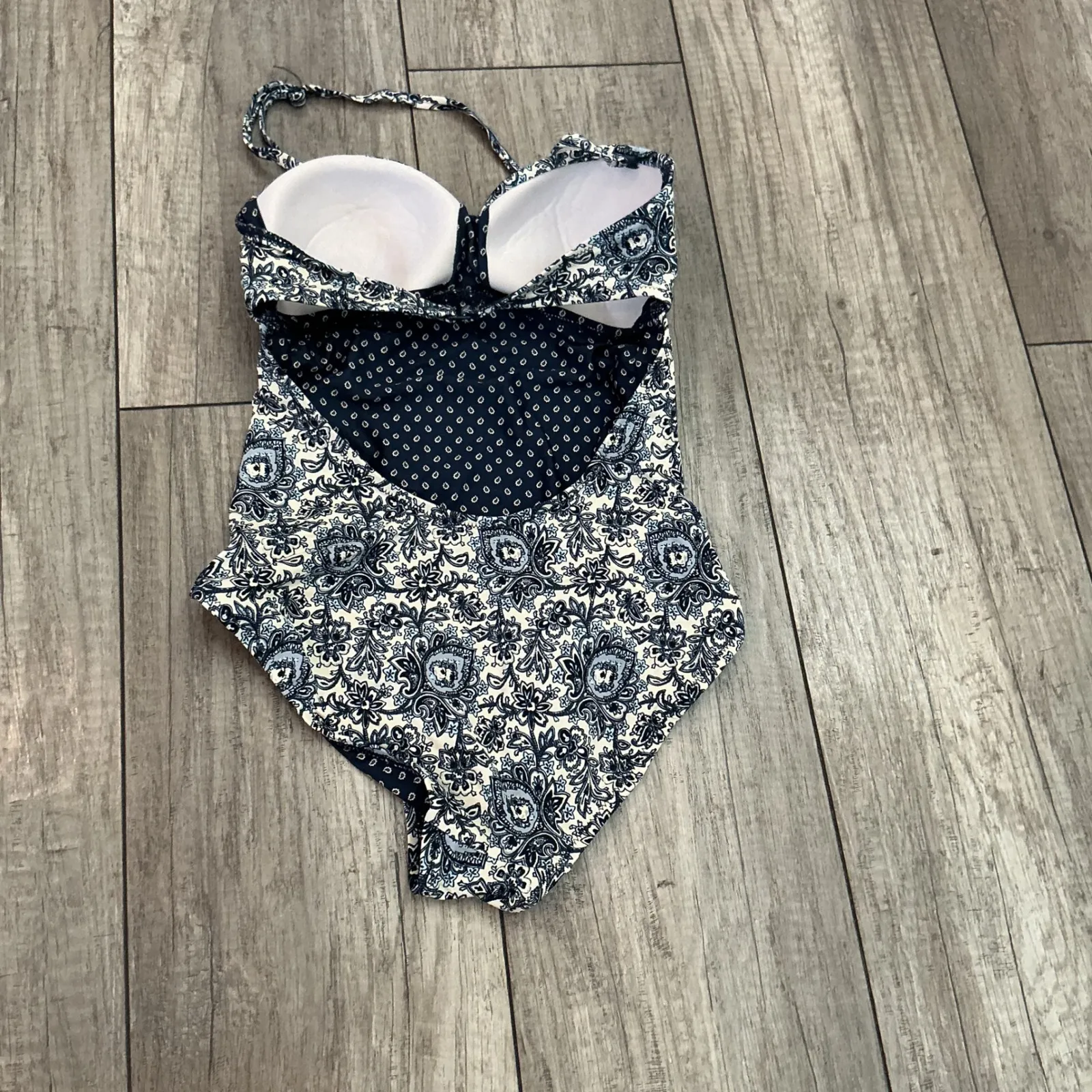 Loft Beach One Piece Swimsuit‎ Blue White Floral Padded Halter Neck Size 4 - Image 3