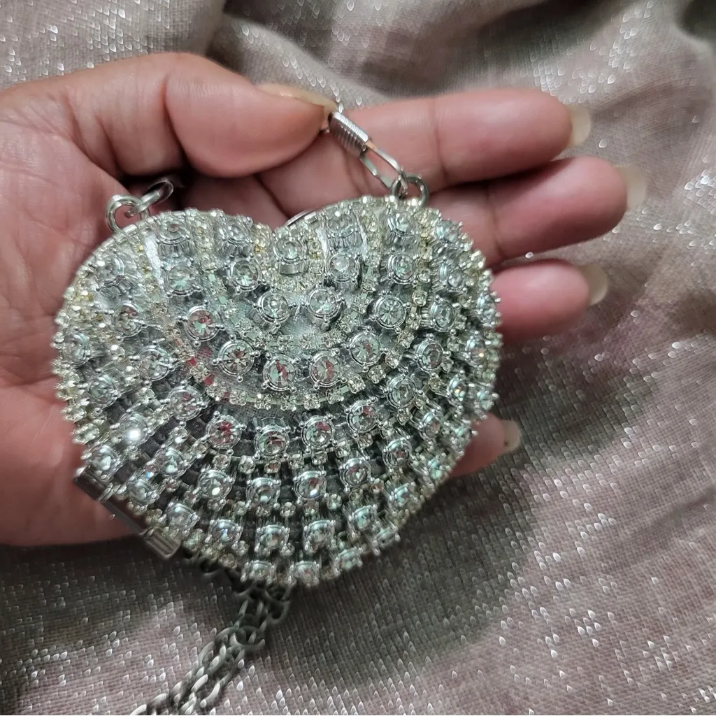 Dazzling Mini Silver Heart Crystal Clutch - Image 5