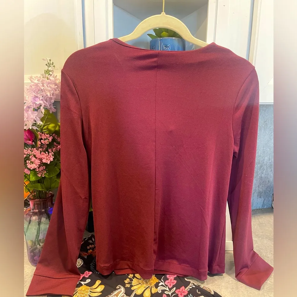 Banana Republic Women's Dark Burgundy Crew Neck Blouse Size S - Image 2