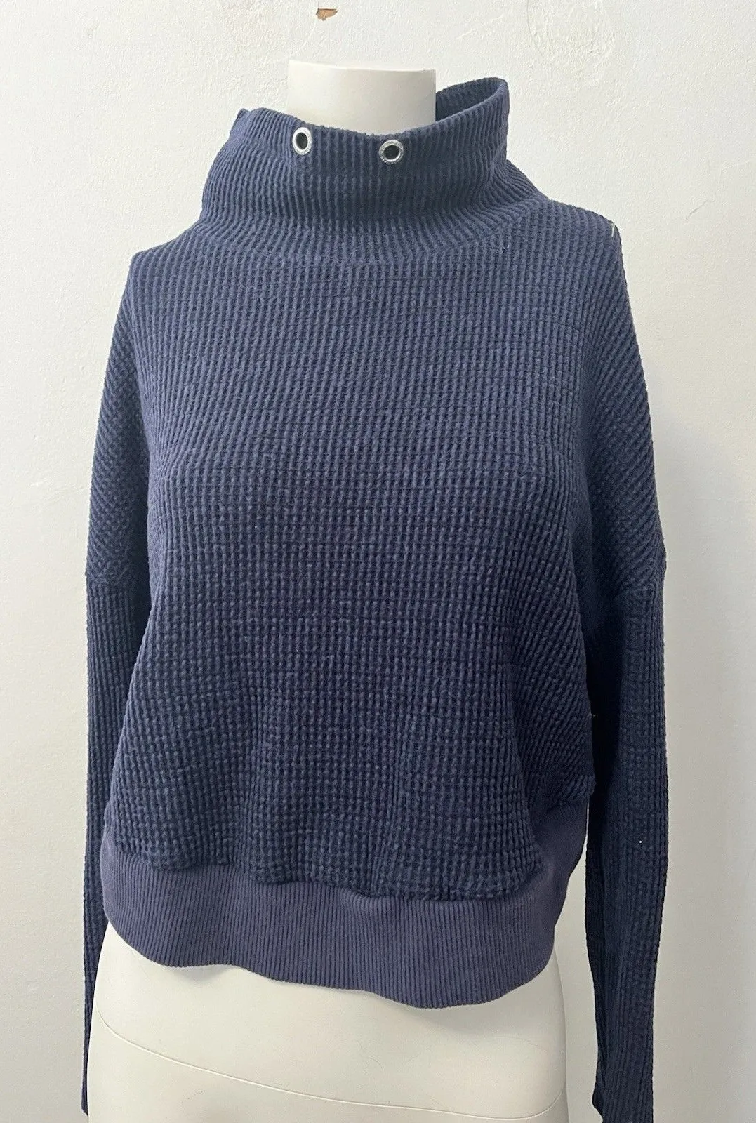 Uniquely Lorna Jane Mock Neck Pullover Sweater Size Medium Navy Kaia Fit - Image 1