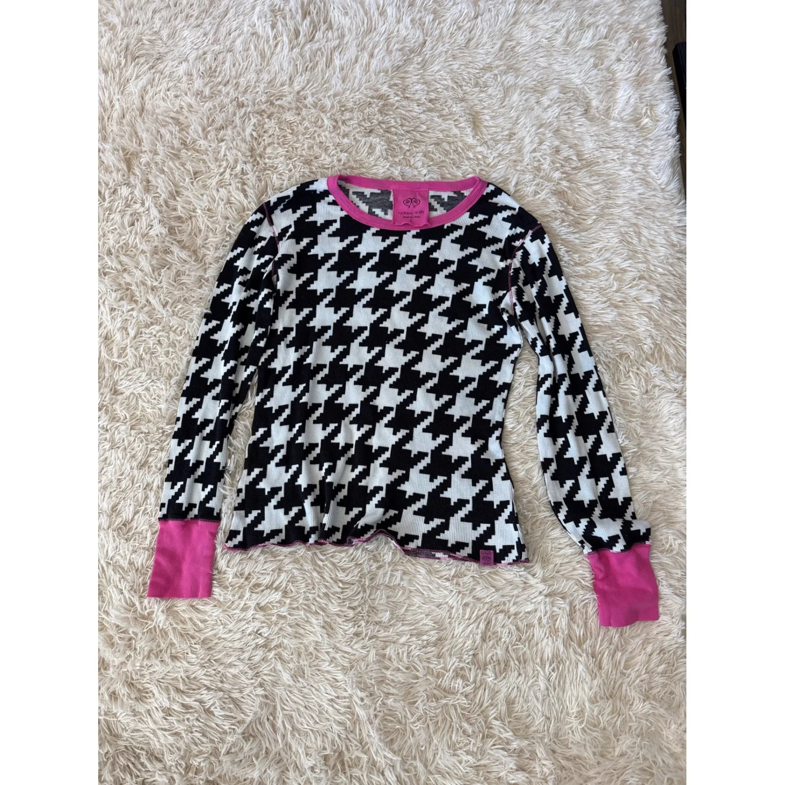 Victoria's Secret Pink Houndstooth Long Sleeve Thermal Top Size L Black White - Image 2