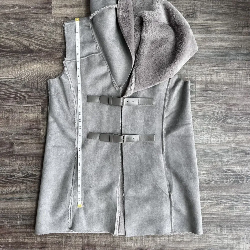 MONORENO Women's Gray Long Polyester Faux Suede Soft Vest Size Med With Buckles - Image 7