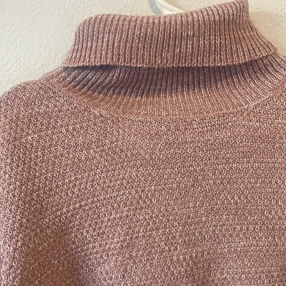 June & Jo size Medium pink turtleneck sweater - Image 3