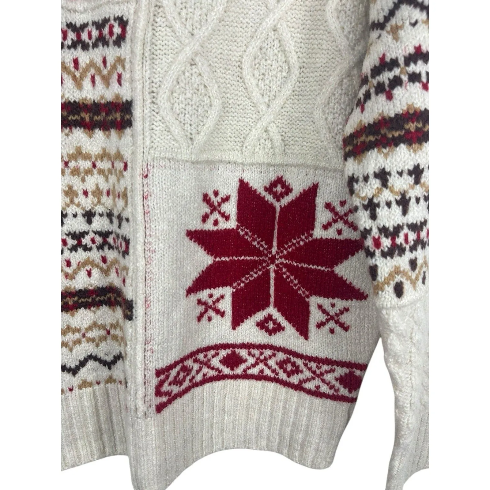 American Eagle Chunky Knit Red Cream Snowflake Fair Isle Nordic Cozy Sweater M - Image 2