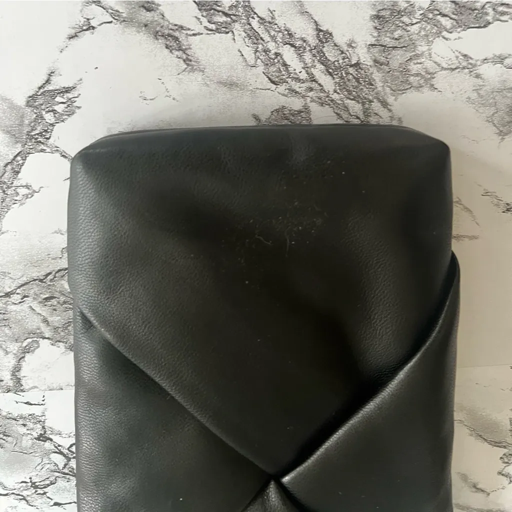 A New Day Phone Crossbody Black Puffy Bag NWOT - Image 3