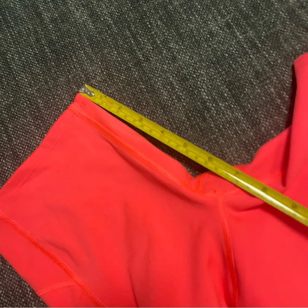 VS On Point Flow Workout Shorts - Image 9