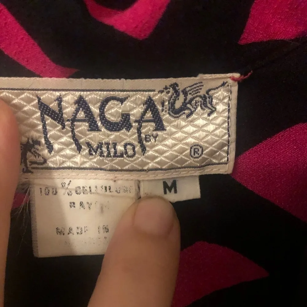 Vintage 80s 90s black pink sequin button up crop top Festive Glam Holiday Vibes Size M - Image 4