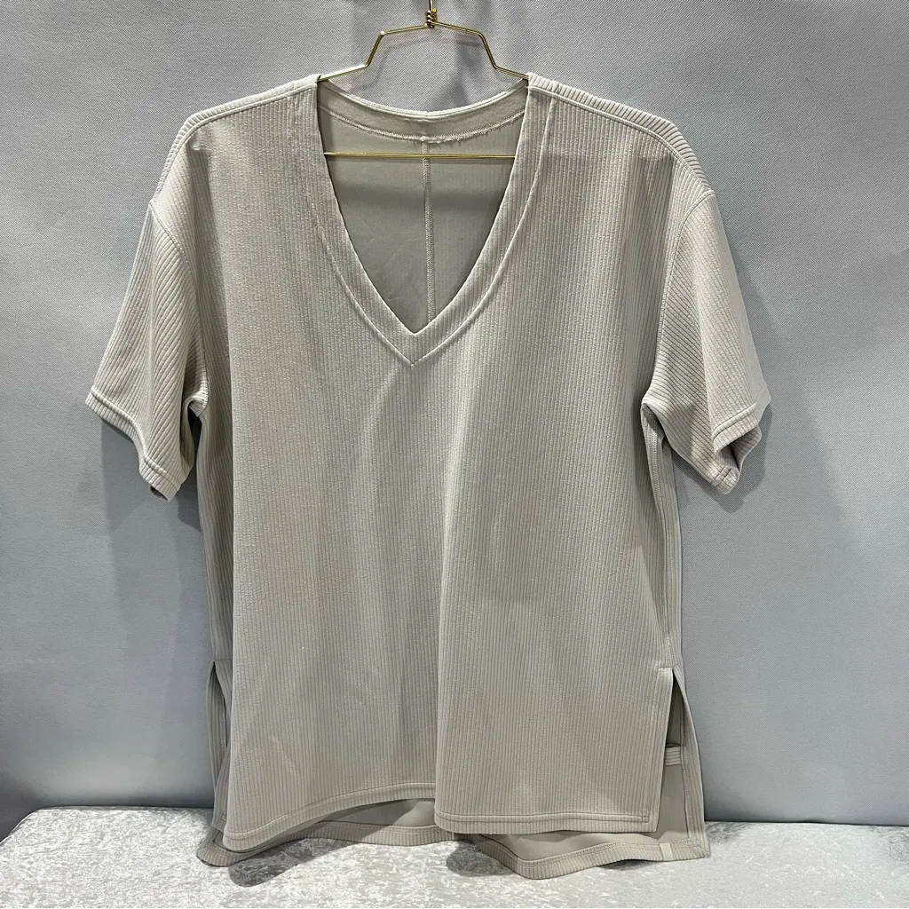 Lululemon Size 6 Ribbed Softstreme Relaxed-Fit T-Shirt Light Gray Loose Fit Boxy - Image 13
