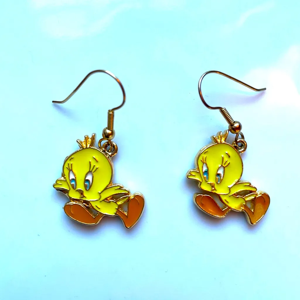 Vintage 1993 Warner Bros Tweety Bird Enamel Earring Set Starline Surprise Look Gold - Image 2