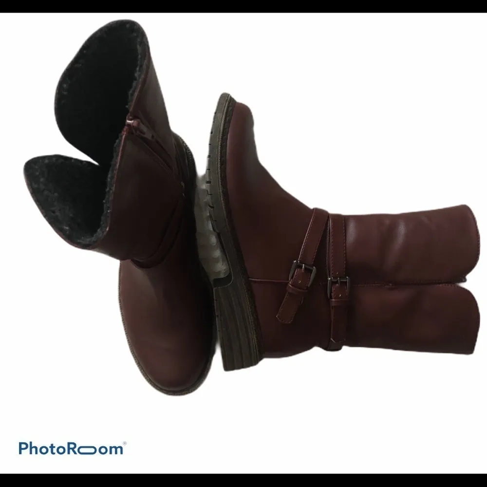 Steve Madden Maximus Burgundy Double Buckle Leather Boot Charcoal Sherpa Lined - Image 2