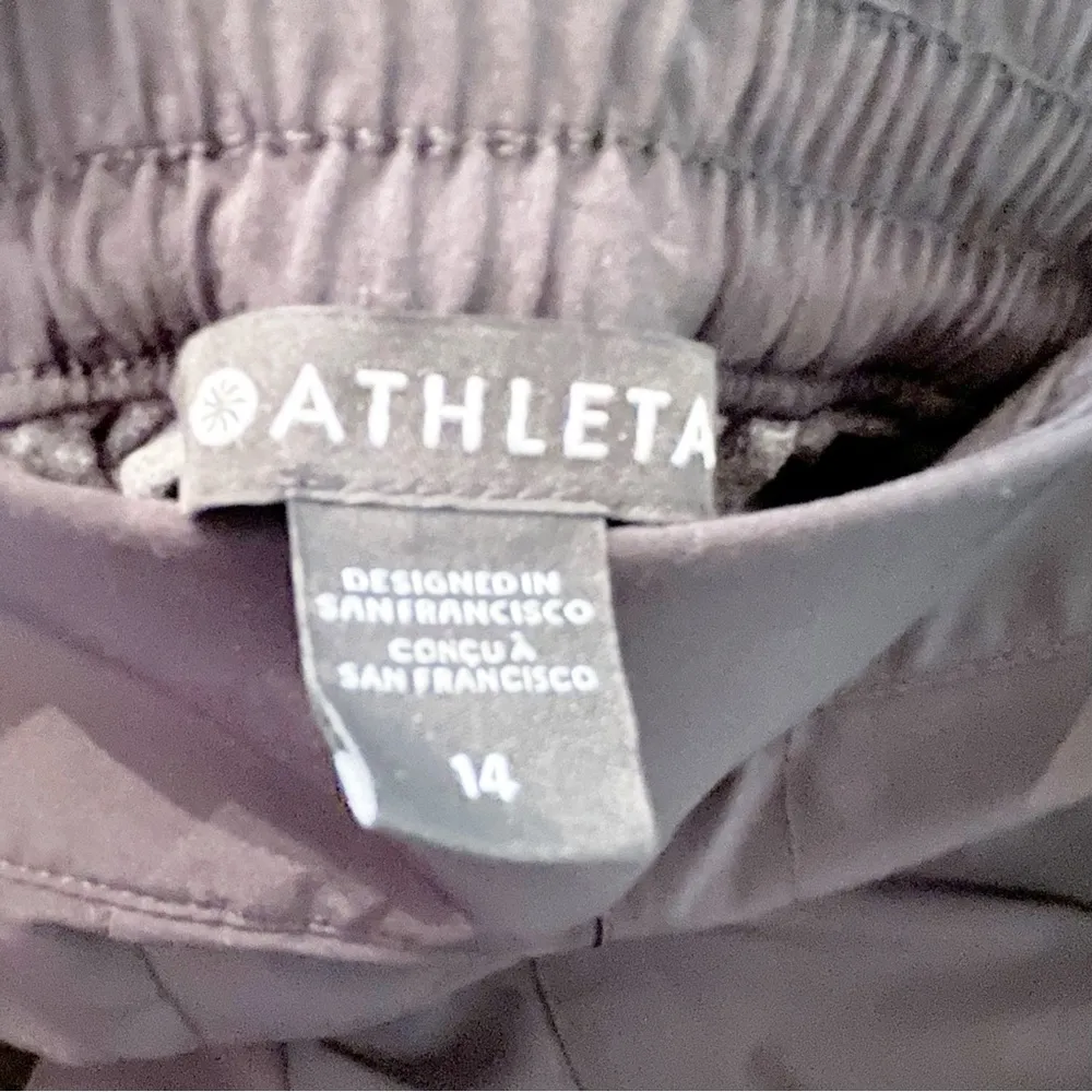 Athleta Plus Size 14 Black Pull on Cargo Athletic Pants Jogger - Image 3