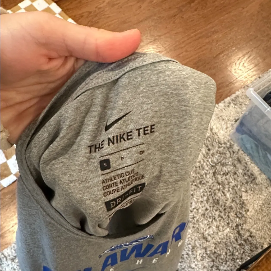 Nike Gray T-Shirt with Blue Delaware Blue Hens Logo - Image 5