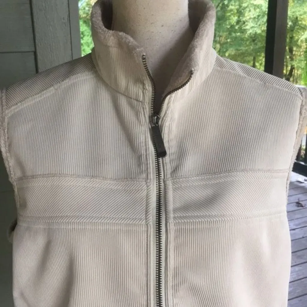 Woolrich Sherpa Fur Lined Corduroy Vest - Image 2