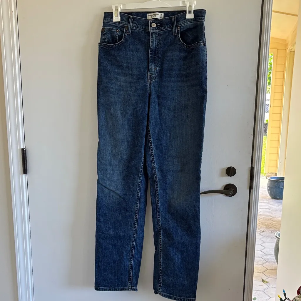 Abercrombie & Fitch 90s Straight Ultra High Rise Jeans size 28/6 - Image 3