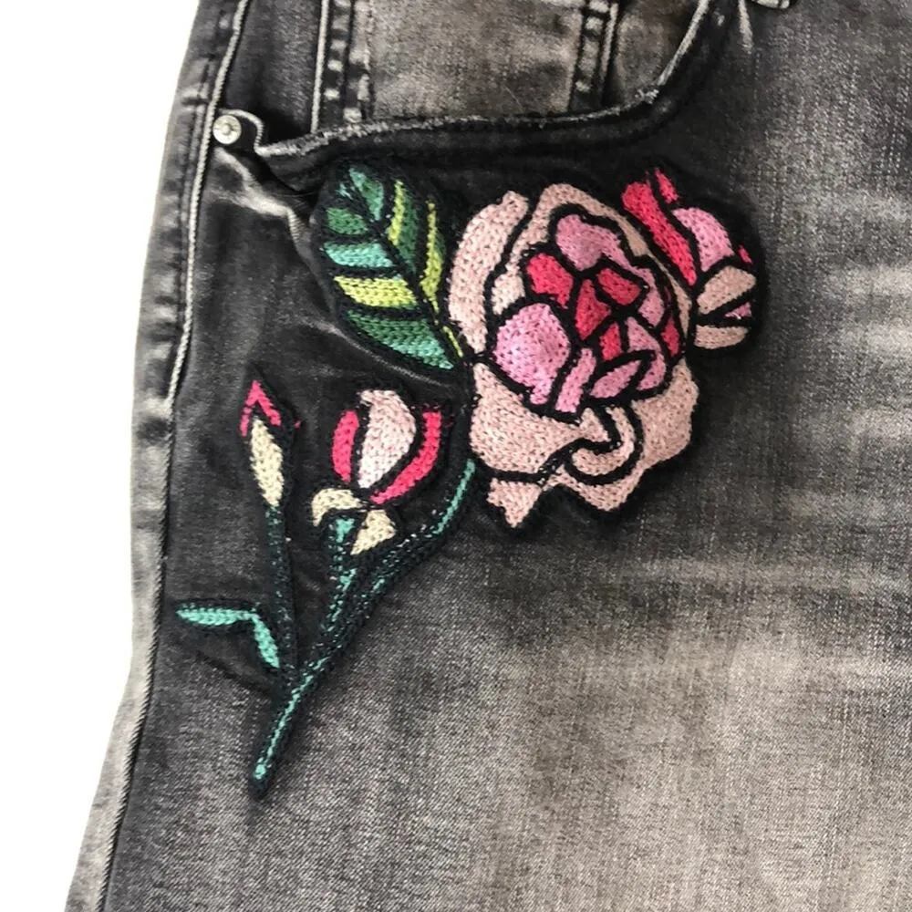 William Rast black flower patch shorts festival summer vacation bohemian beach - Image 3