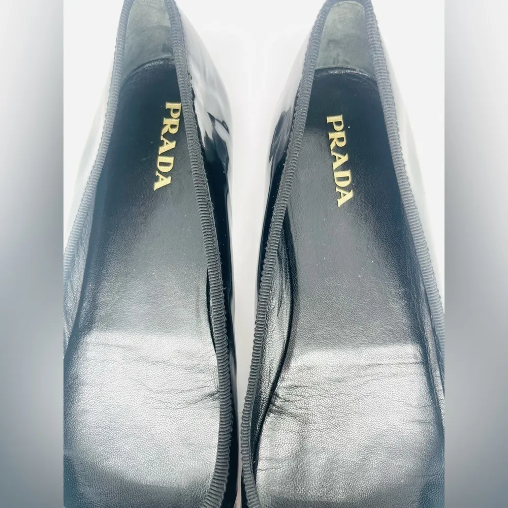 Prada Black Patent leather logo embedded ballet flats EU 39.5 - Image 7