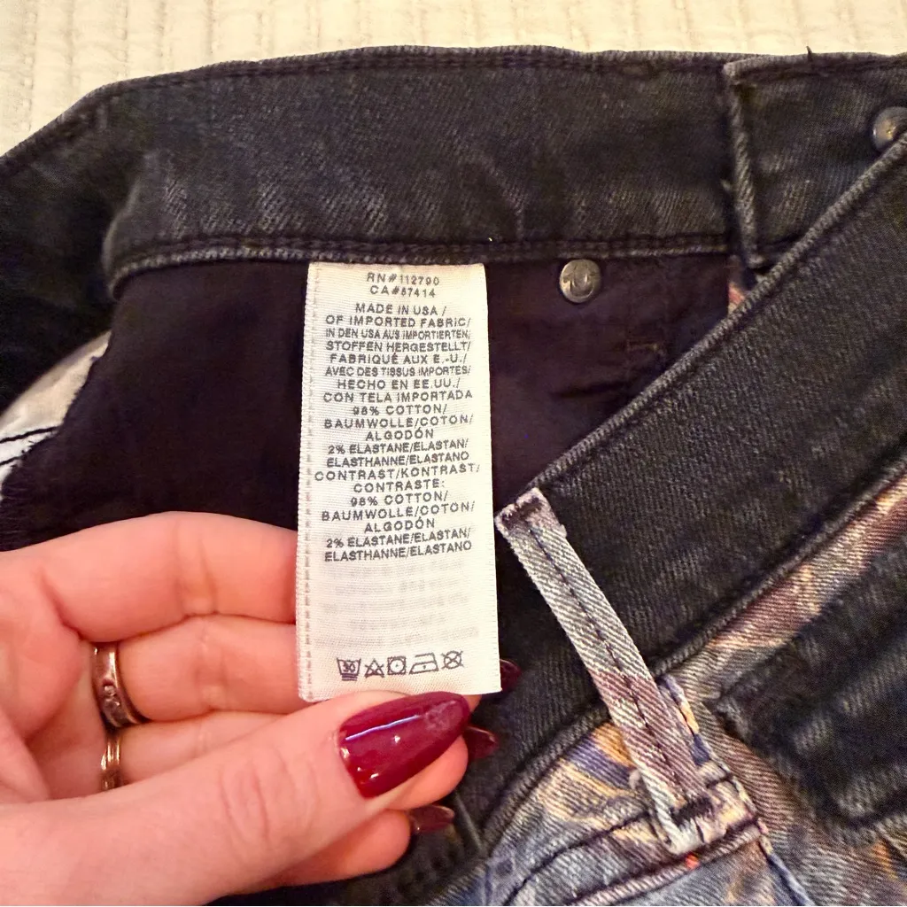 True Religion Y2K Vintage Joey Short Low Rise All Over Print Women's Size 28 - Image 9