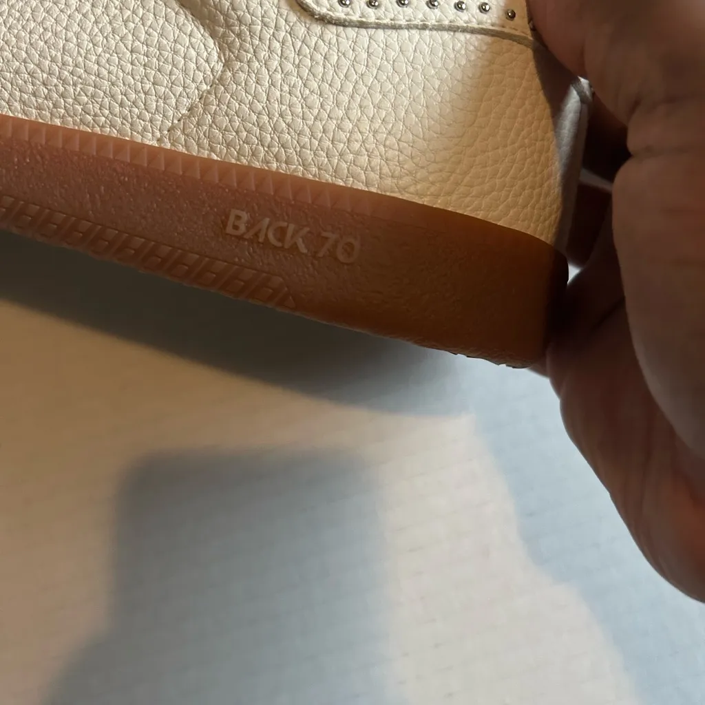 New Back 70 Women’s Cloud Sneakers White Size 9 - Image 8