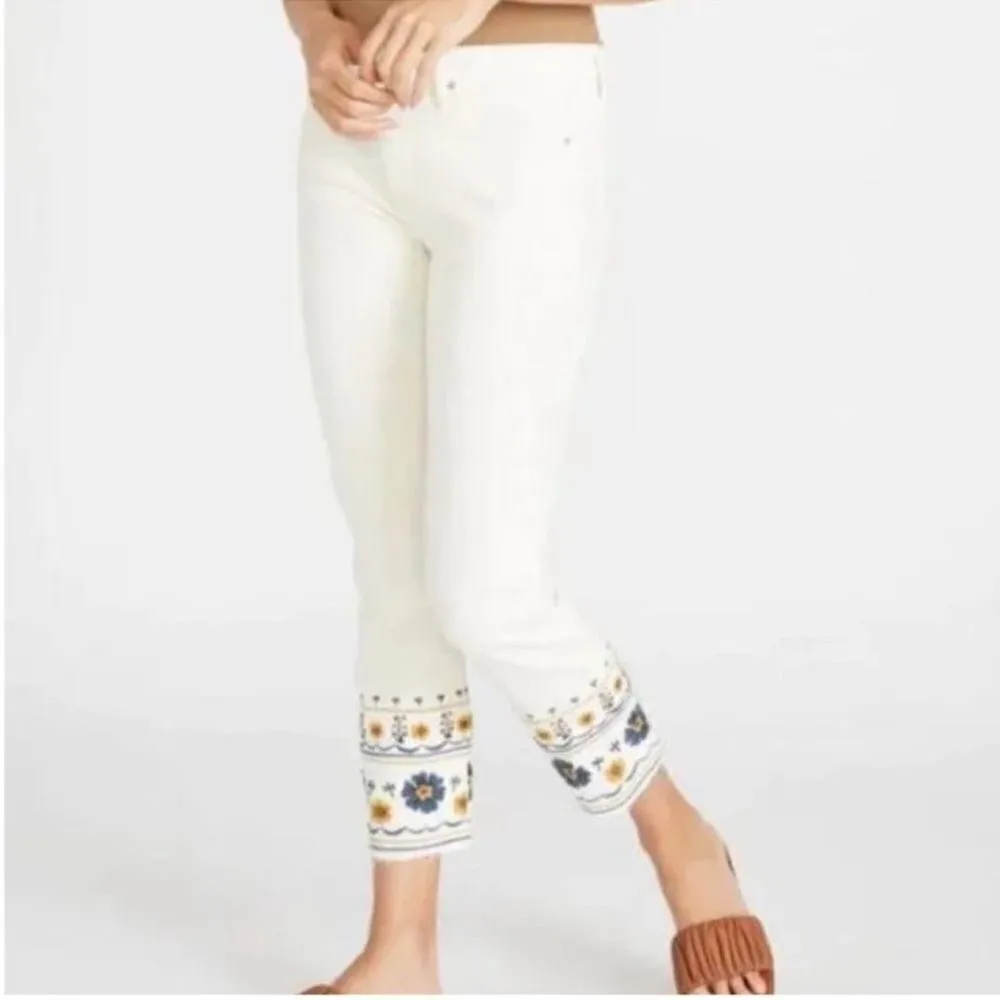 Driftwood Mauve Embroidered Stitch Cuffed Leg
Pants(Size Small) - Image 5