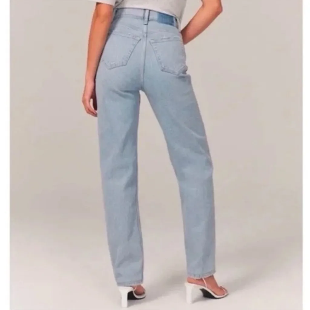 Abercrombie & Fitch The Dad High Rise Jeans Criss
Cross Waist Size 26/2 Short - Image 2