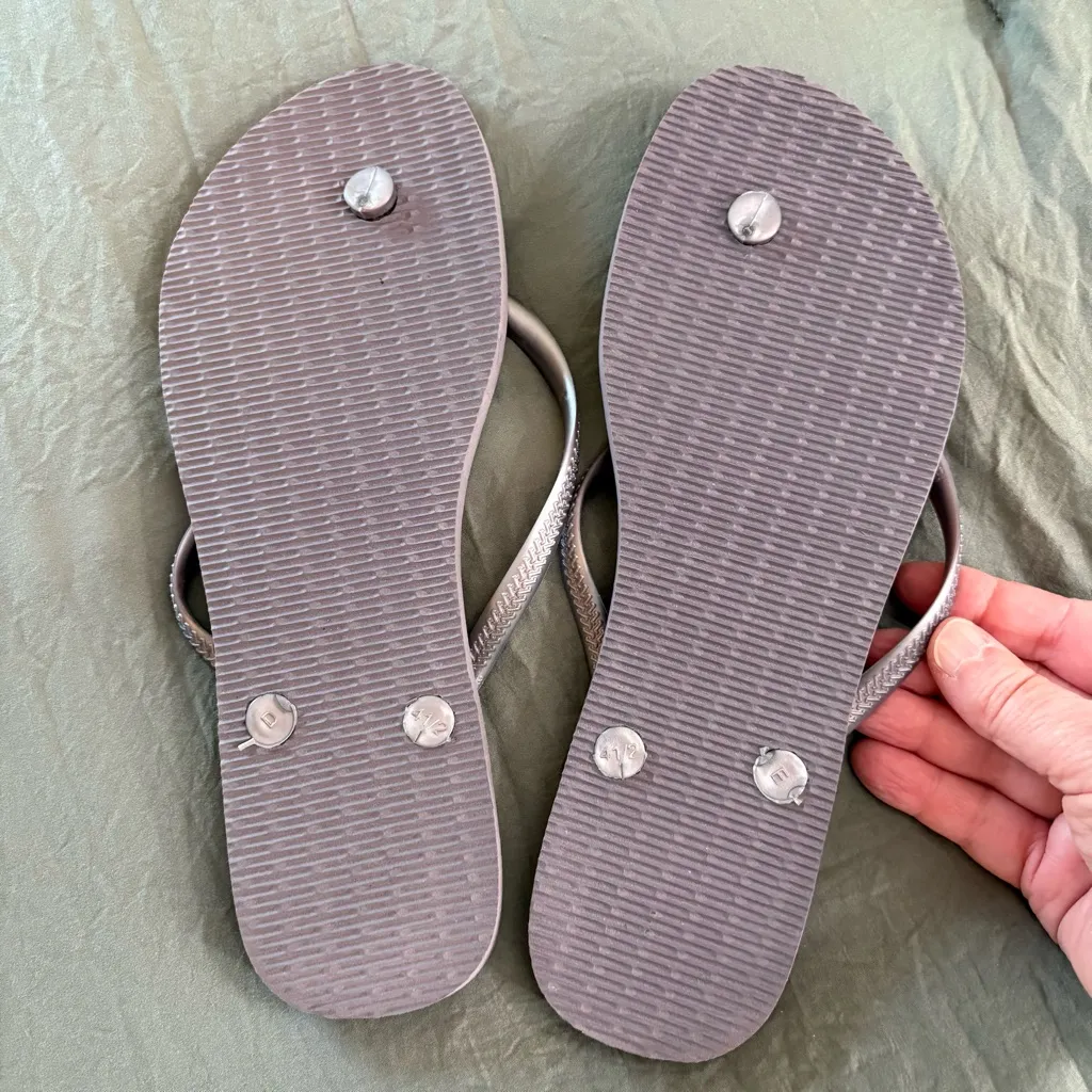 Havaianas Dusty Lilac Thong Flip Flops. Size 41-42. US 9/10. - Image 6