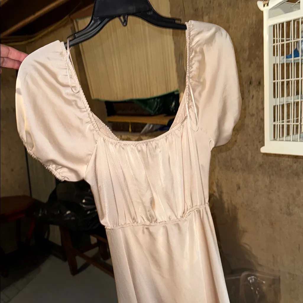 Edit by nine medium champagne Cream short sleeve Maxi Dress cut out front - Image 8