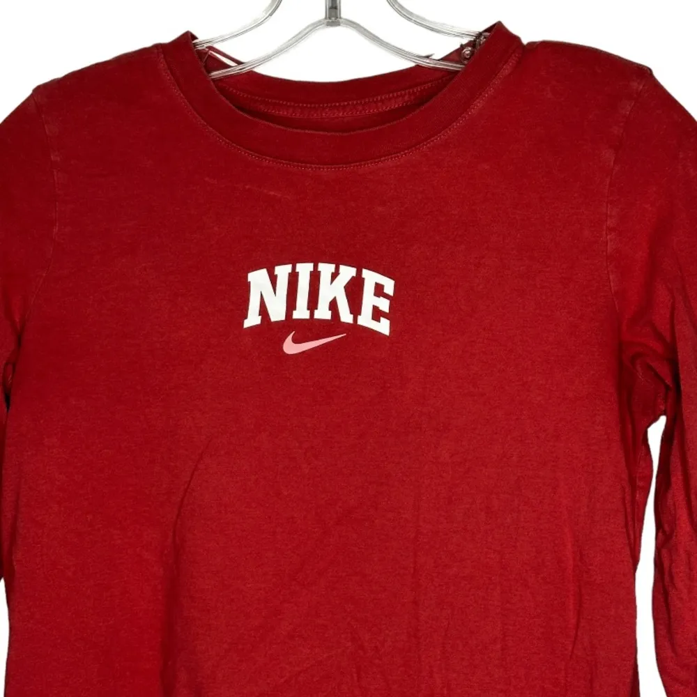 The Nike Tee Long Sleeved T-Shirt - Image 2