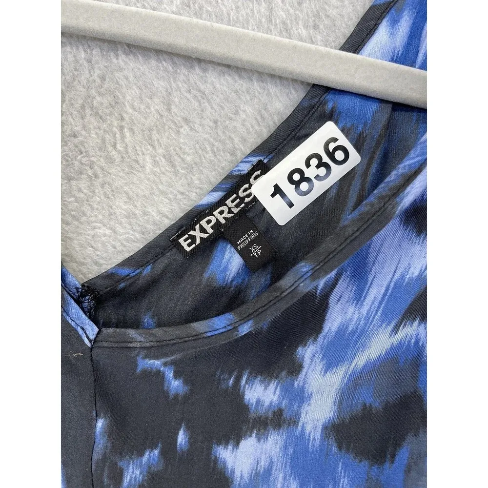 Express Women's Blouse Dolman Blue Animal Print Short Sleeve Size XS Relaxed - Image 9