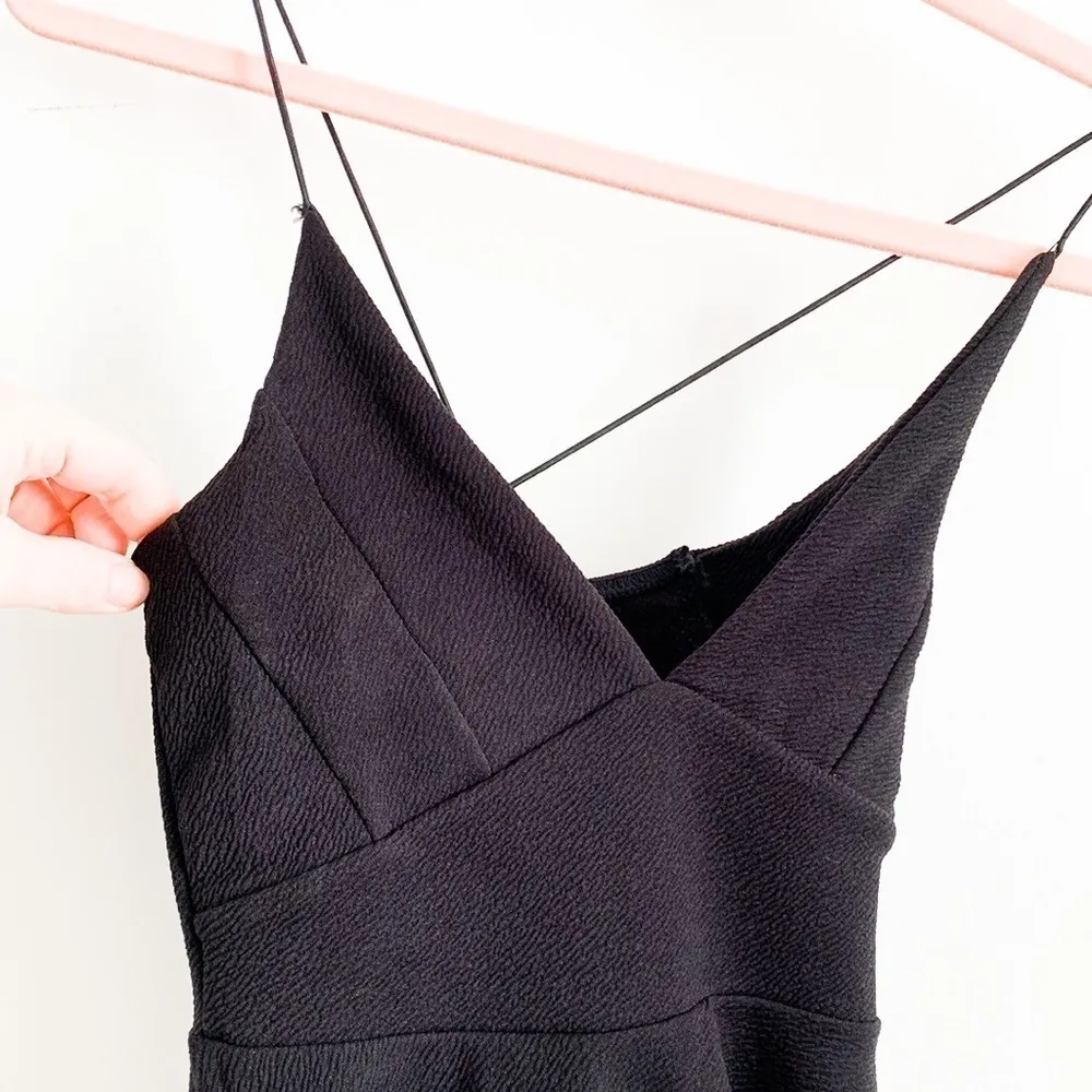 NWT PrettyLittleThing Luccie Black Crepé Skater Mini Dress V Neck XS - Image 5