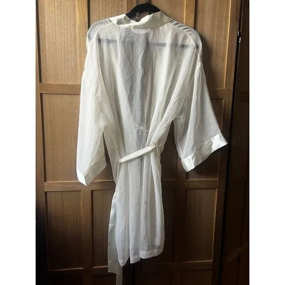 Valerie Steven's robe - Image 2