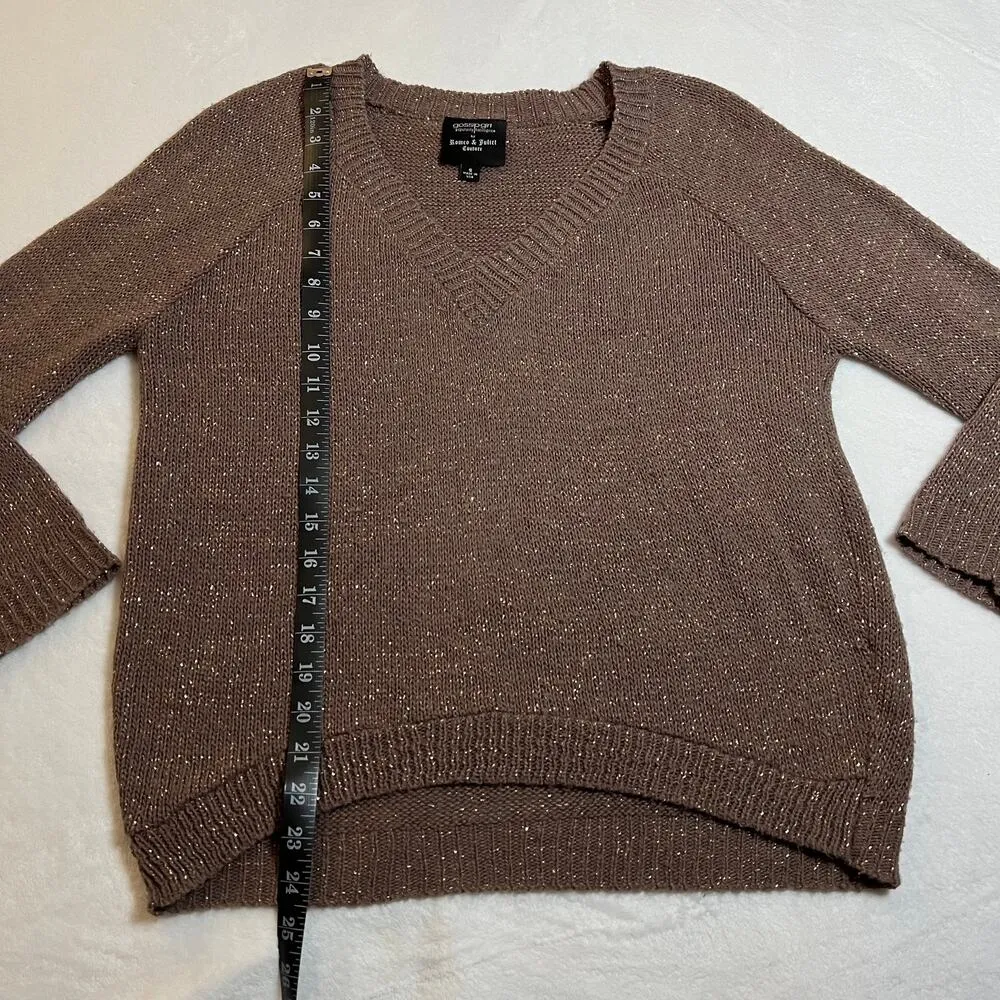 Gossip Girl by Romeo & Juliet Couture V-Neck Metallic Knit Sweater Size Small - Image 6