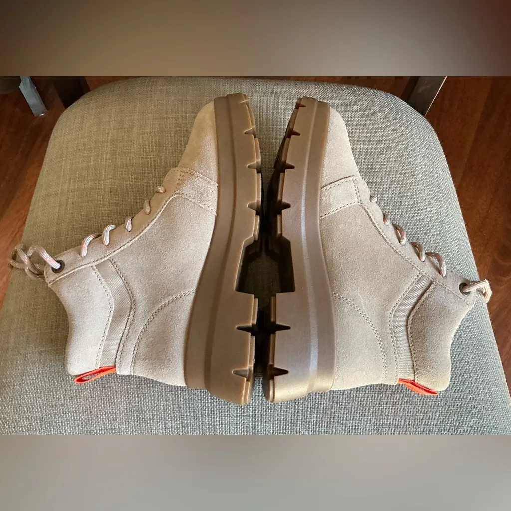 Koolaburra by UGG combat boots🔥🔥 Tan Size 7 - Image 2