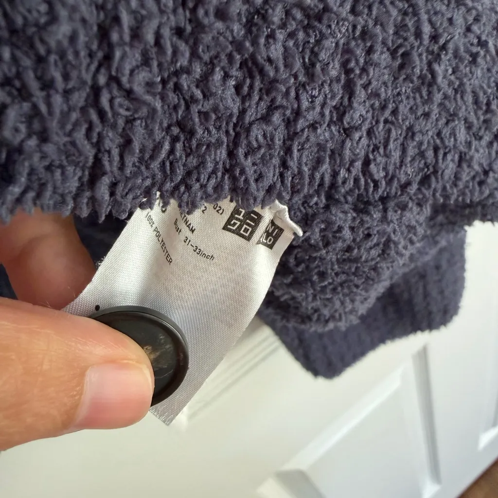 Uniqlo Cardigan Womens XS Navy Cropped Button Up Sweater With Front Pockets - Image 5