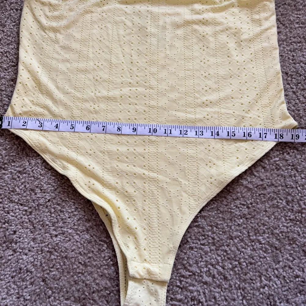 Rue 21 Yellow Eyelet Women's Top - Image 3