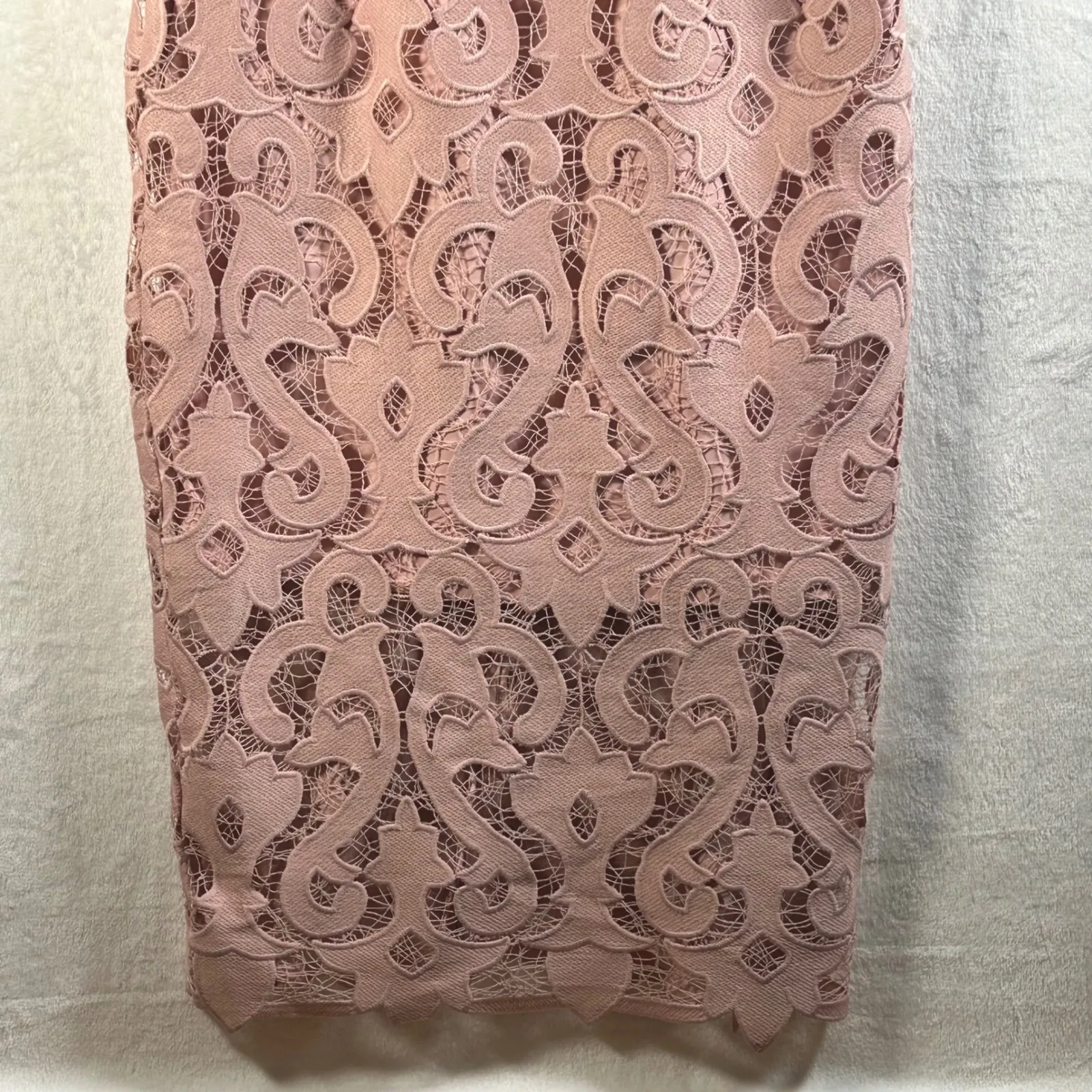 BARDOT Lace Sheath Dress Spaghetti Straps Pink Midi Women's Size 10 - Image 9