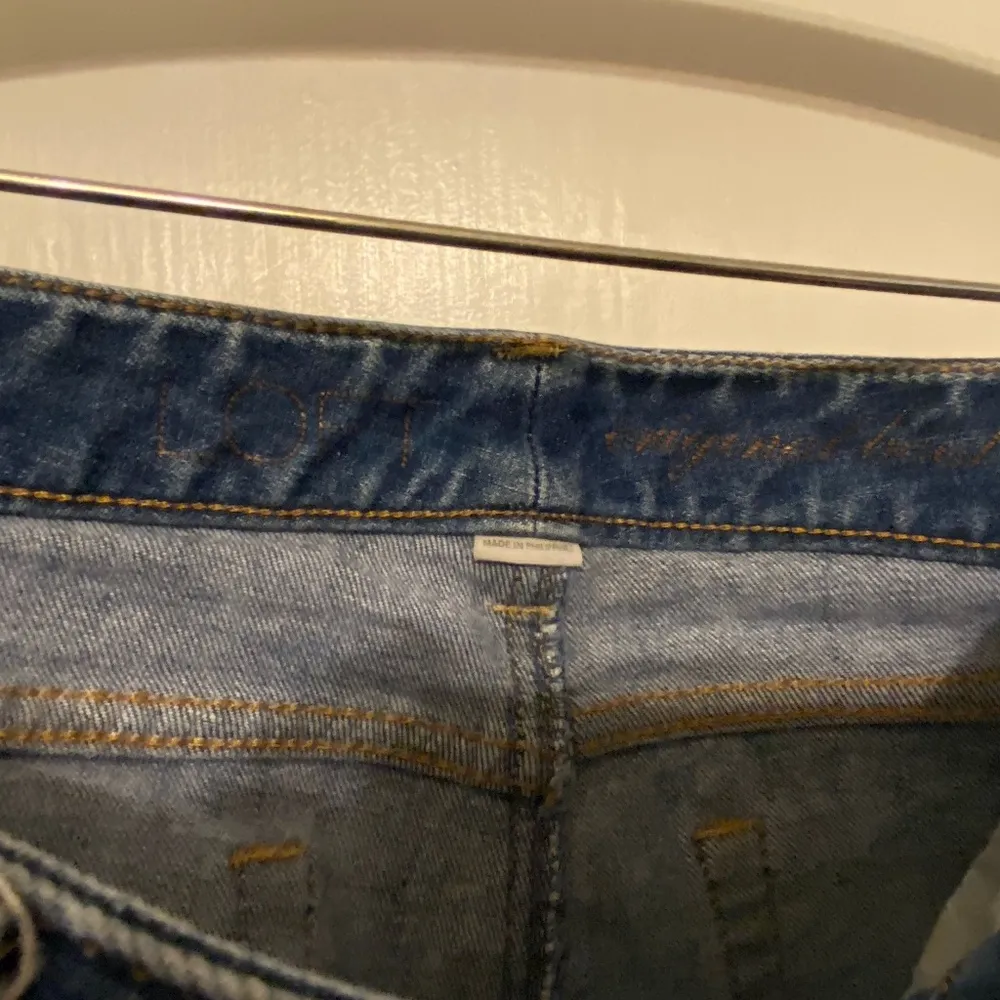 Ann Taylor LOFT original bootcut jeans 8P - Image 4