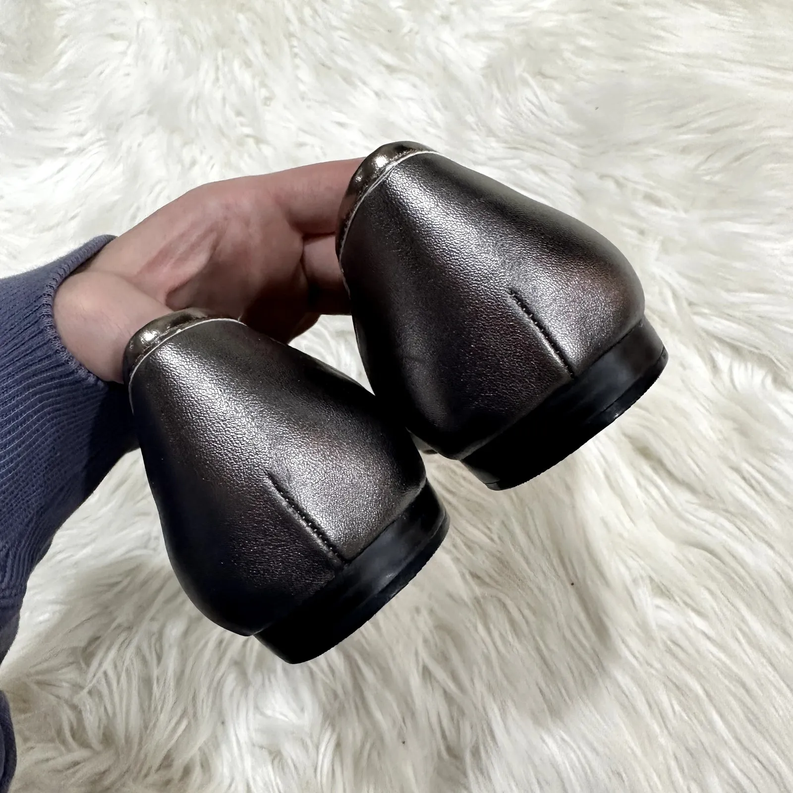 Bandolino Metallic Faux Leather Loafers Sz 9.5 - Image 7