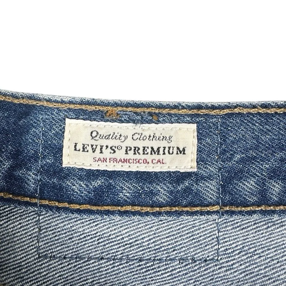 Levi Strauss & Co. 501 Blue High Waist Raw Hem Denim Jeans Bermuda Shorts Sz 28 - Image 3