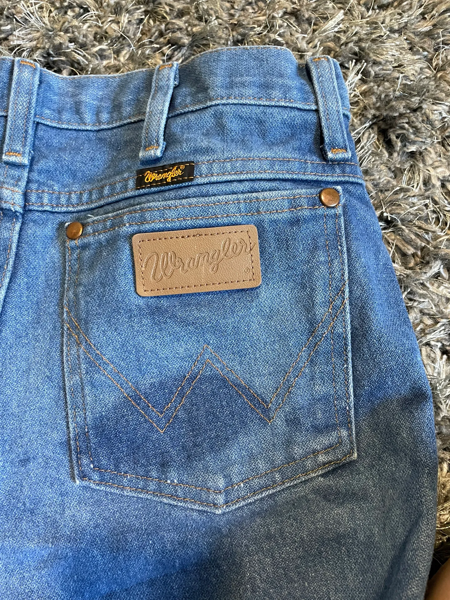 Vintage Distressed Cutoff Shorts - Image 9