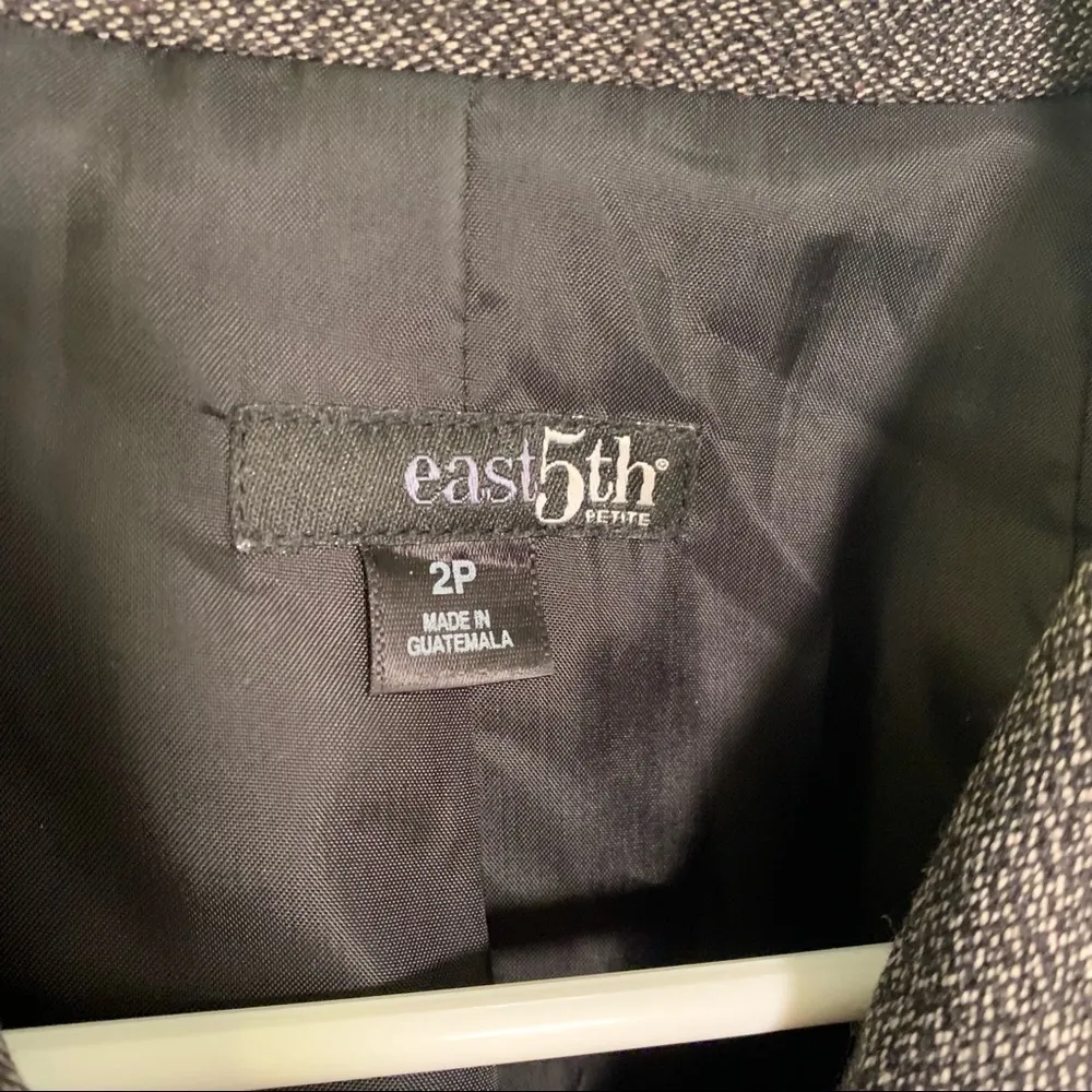 East 5th 4 Button Blazer Charcoal Gray Stretch - Image 7