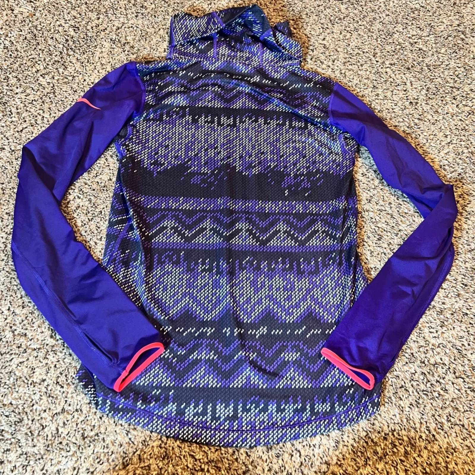 Nike Women's Purple Geometric Print Cowl Neck Long Sleeve Athletic Top Size L - Image 6