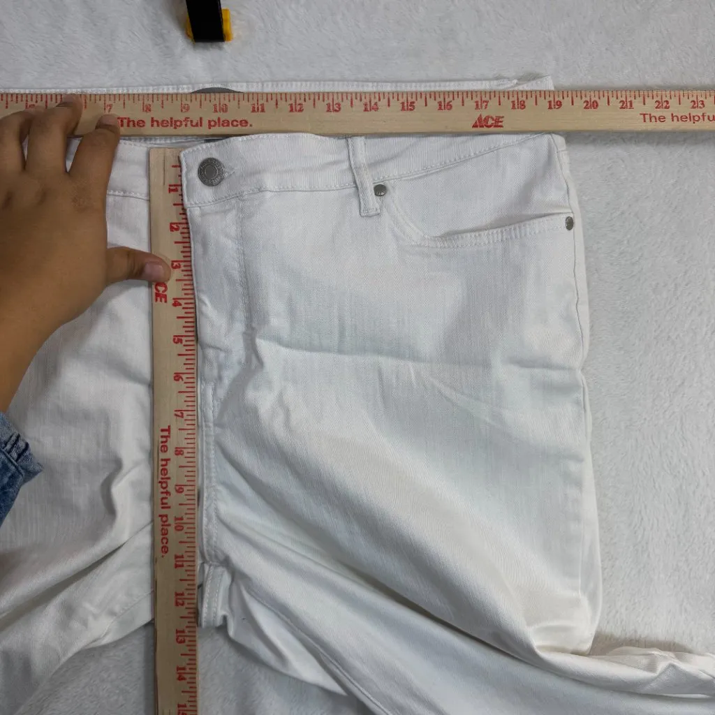 Falls Creek 18 Cropped Pants White Stretch Skinny Casual Everyday Classic Cozy - Image 6