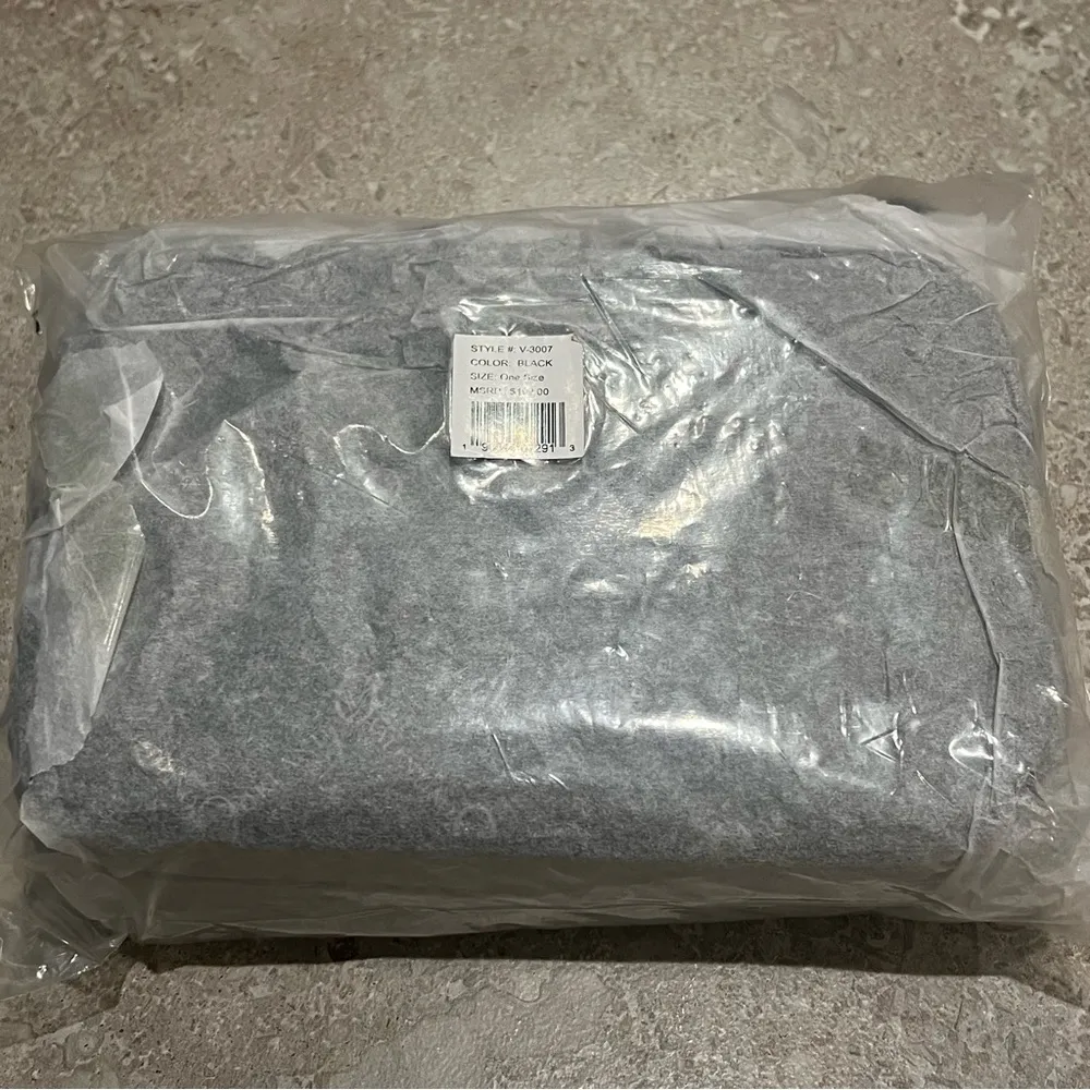 NWT Valentino Orlandi Camera Bag, Black, Style #V - Image 10