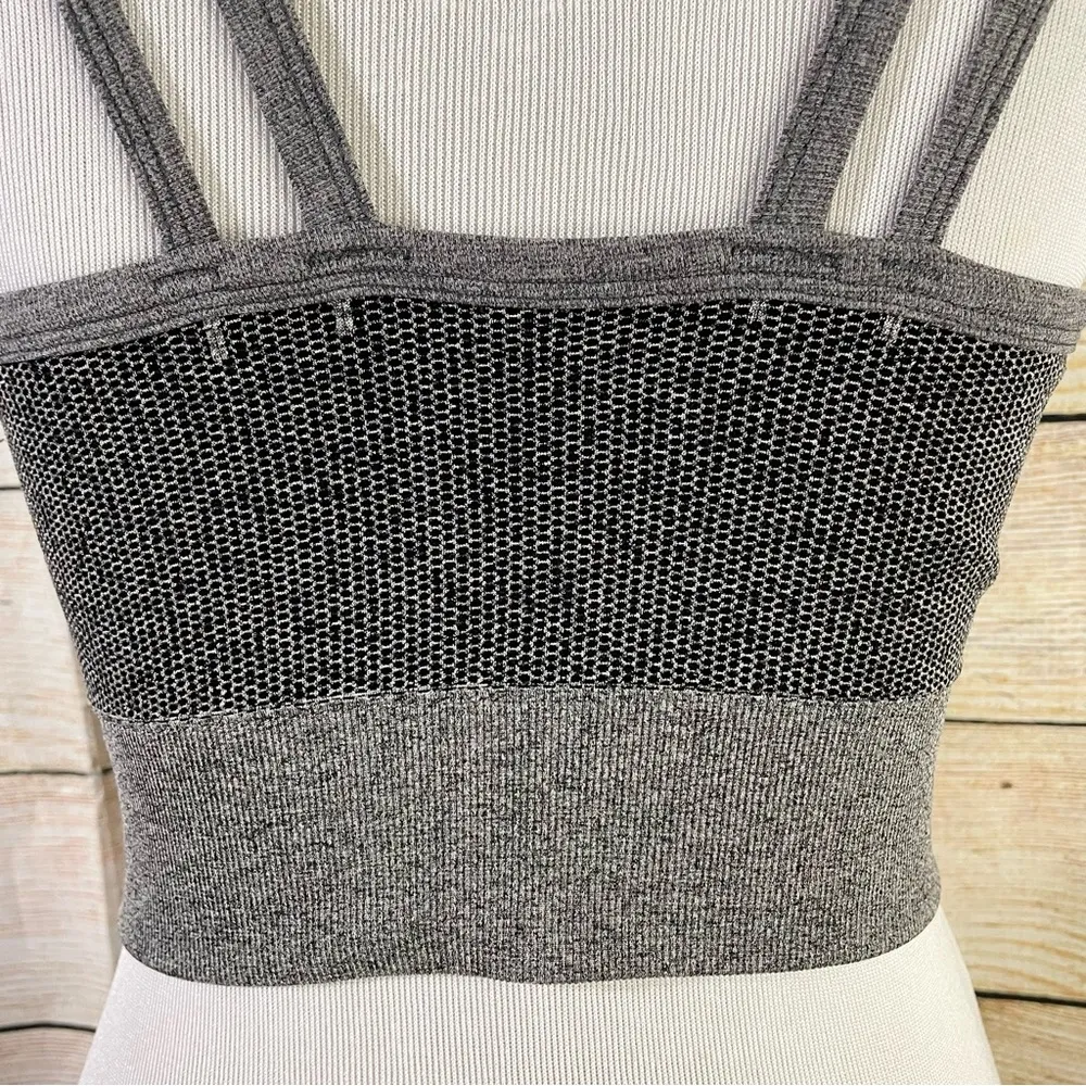 body rhythm gray sports bra strappy back women size Large - Image 9