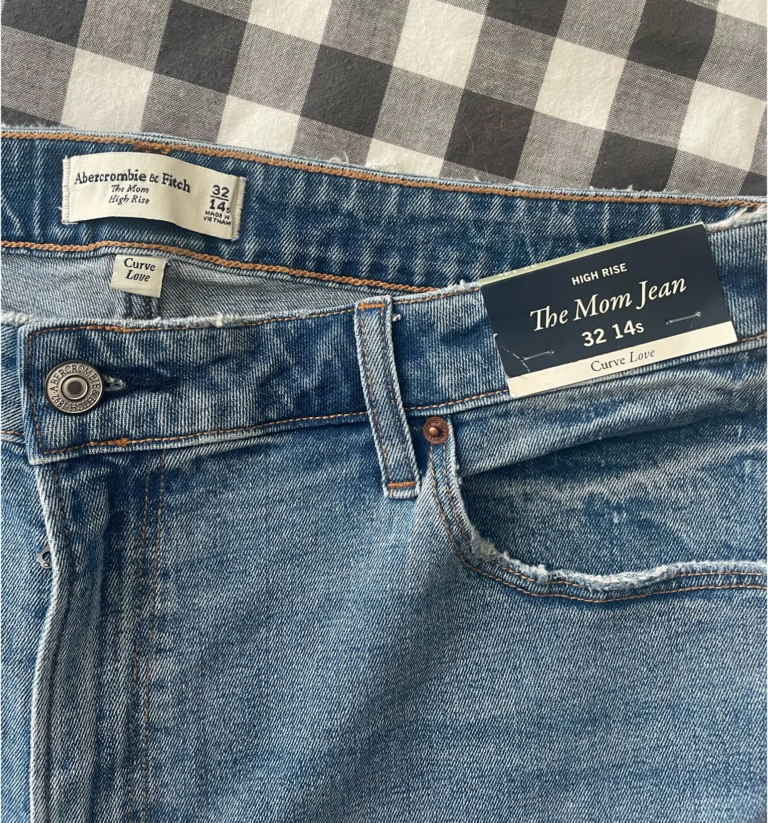 Abercrombie mom jeans - Image 2