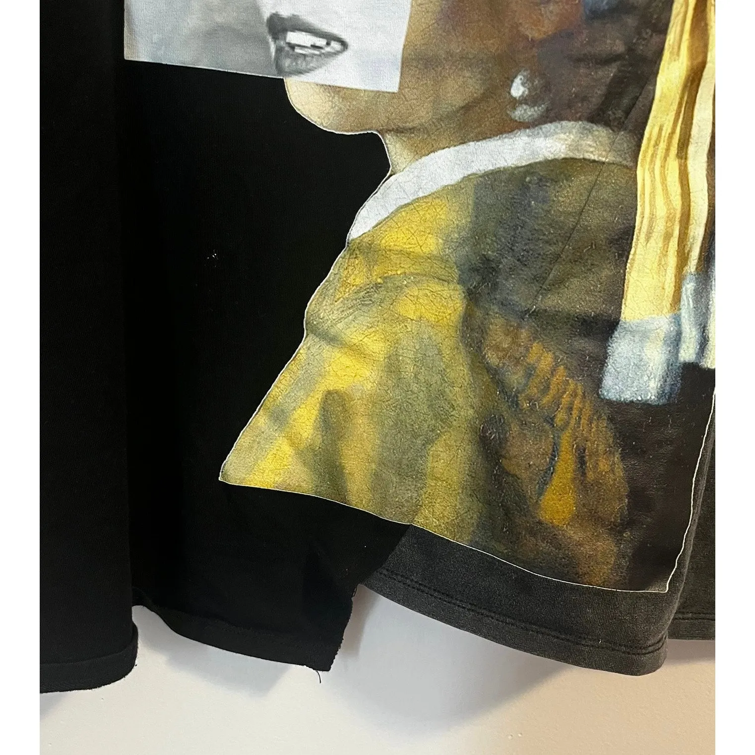 Akira Look This Way Graphic Tee in Black and Dark Grey Women's sz. L - Image 6