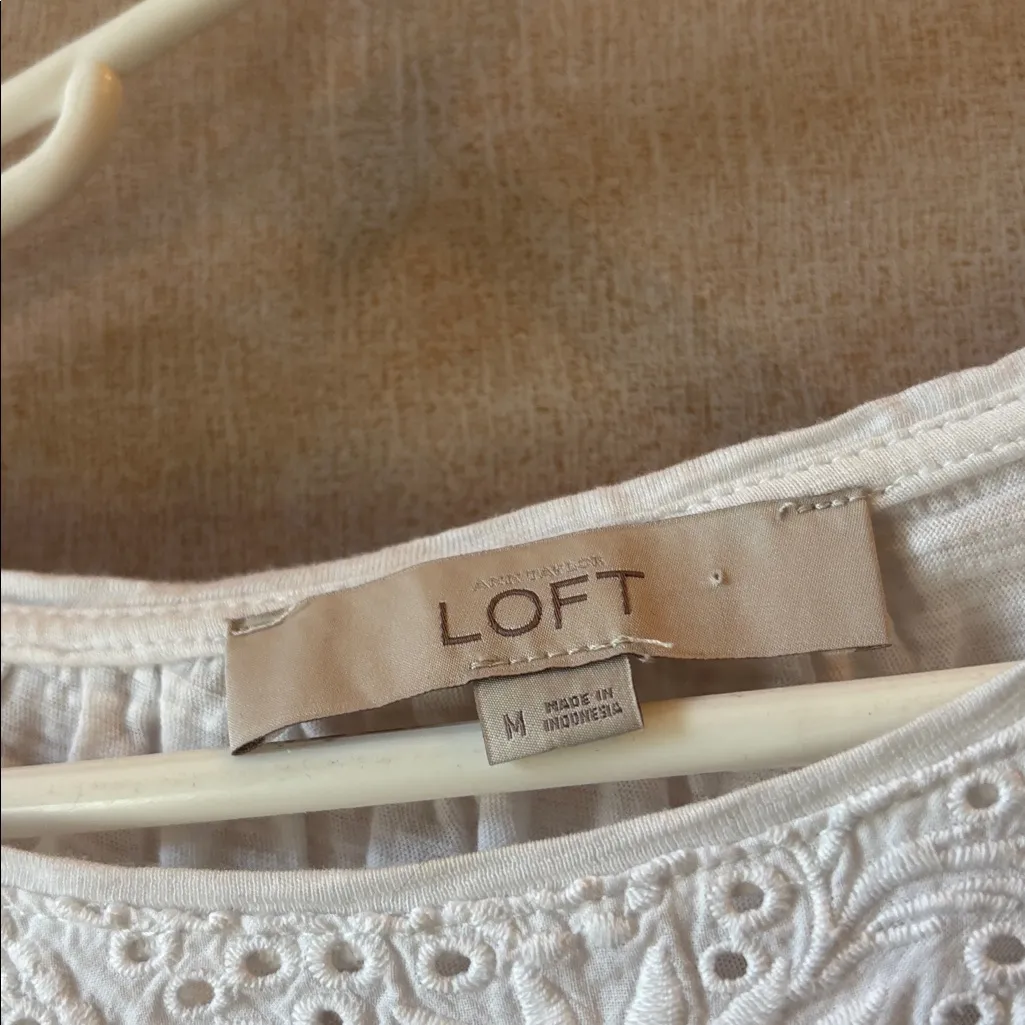 LOFT white eyelet Accent Blouse medium - Image 4