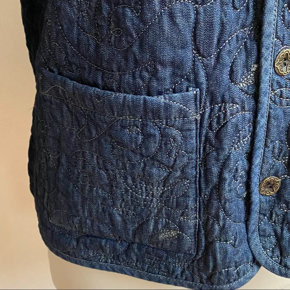 Chico's  Reversible Quilted Jacket - Image 9