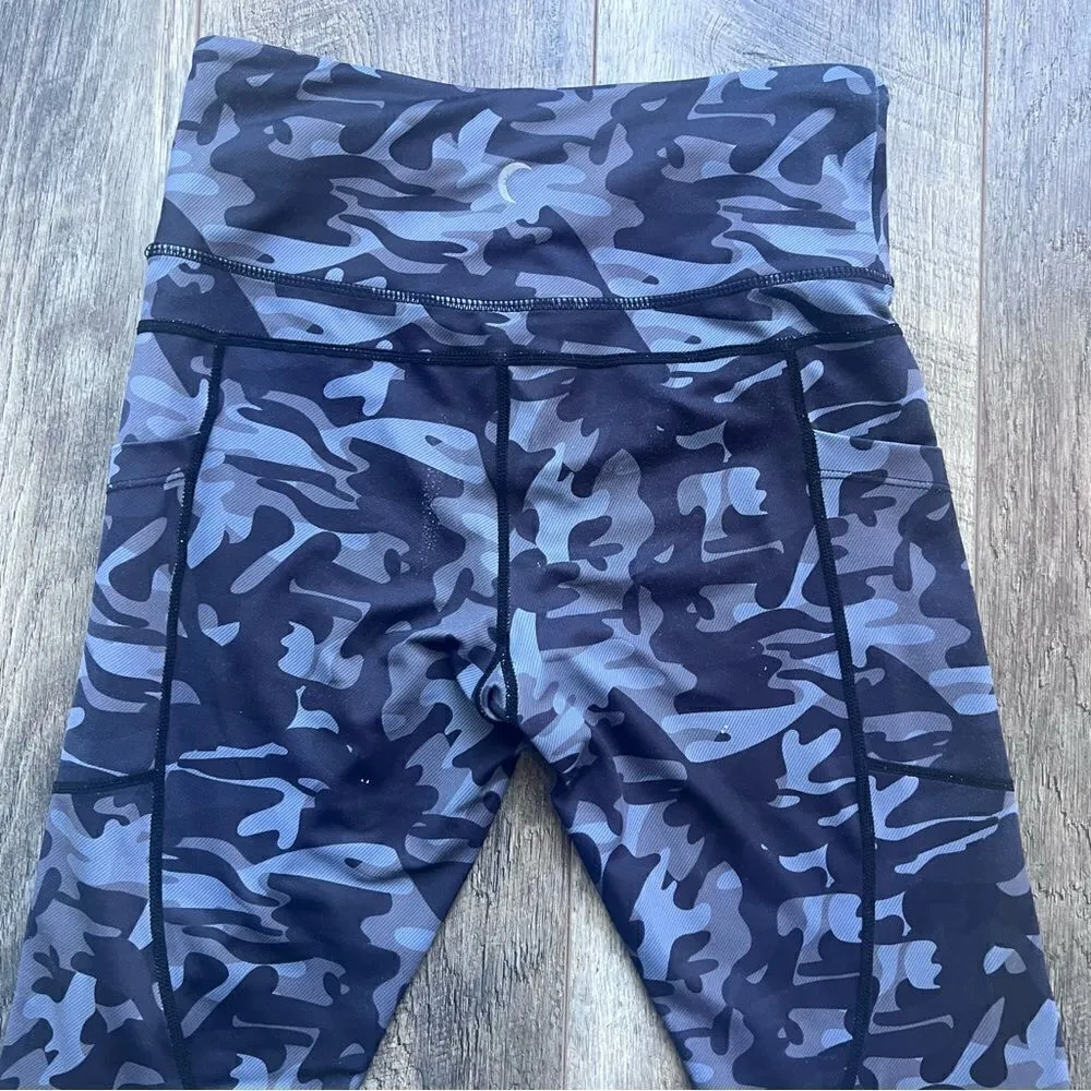 Zyia Black Camo Pocket Light n Tight 7/8 Length 25” Activewear Leggings Size 4 - Image 11